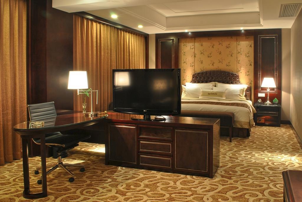 Qingyuan International Hotel Room photo